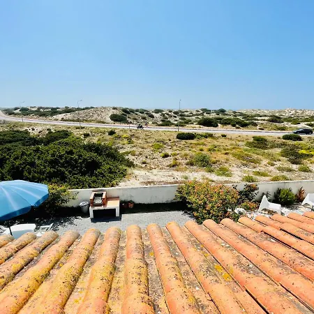 Tiki House Gasthuis Ferrel (Leiria)